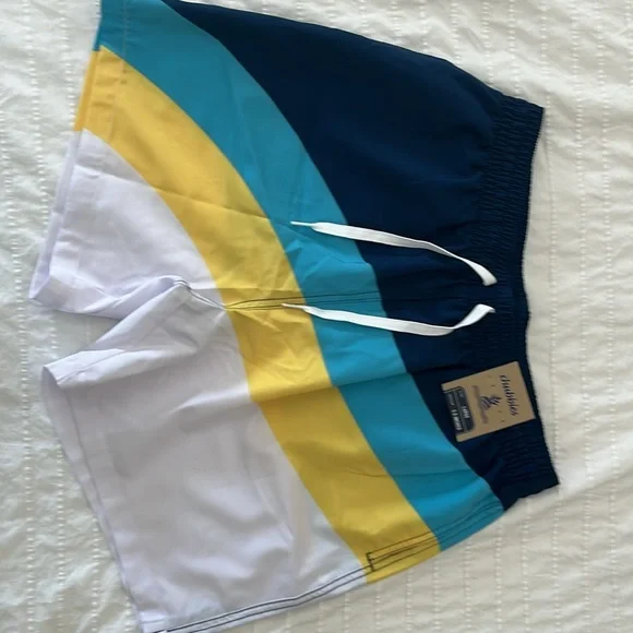 NWT Chubbies